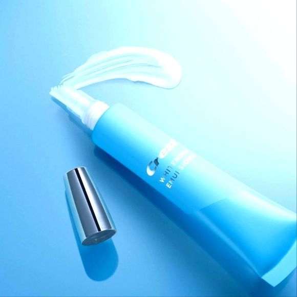 Crest Whitening Emulsions 1 Minute Apply & Go Teeth Whitening Kit